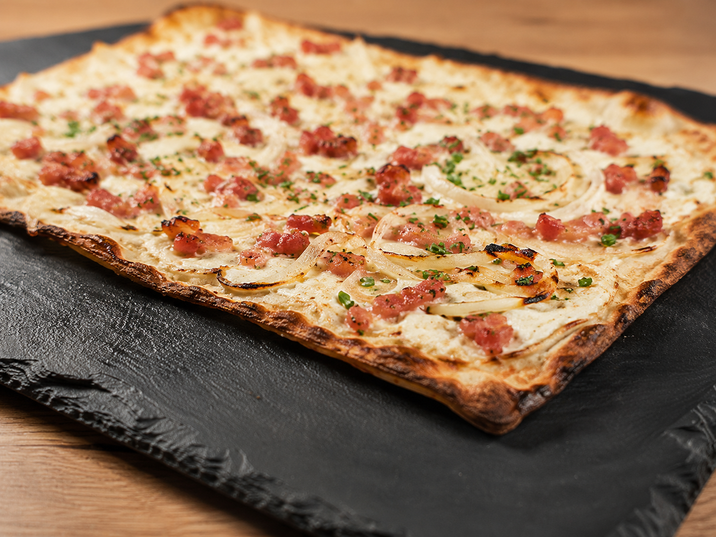 Herzhafter Flammkuchen